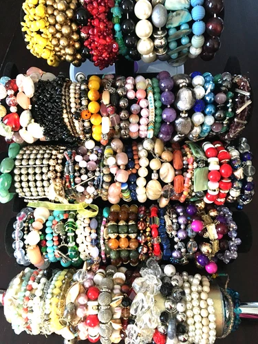 110+ HUGE Vintage Costume to Fashion Jewelry lot Bracelet Bangle Bead Stretch