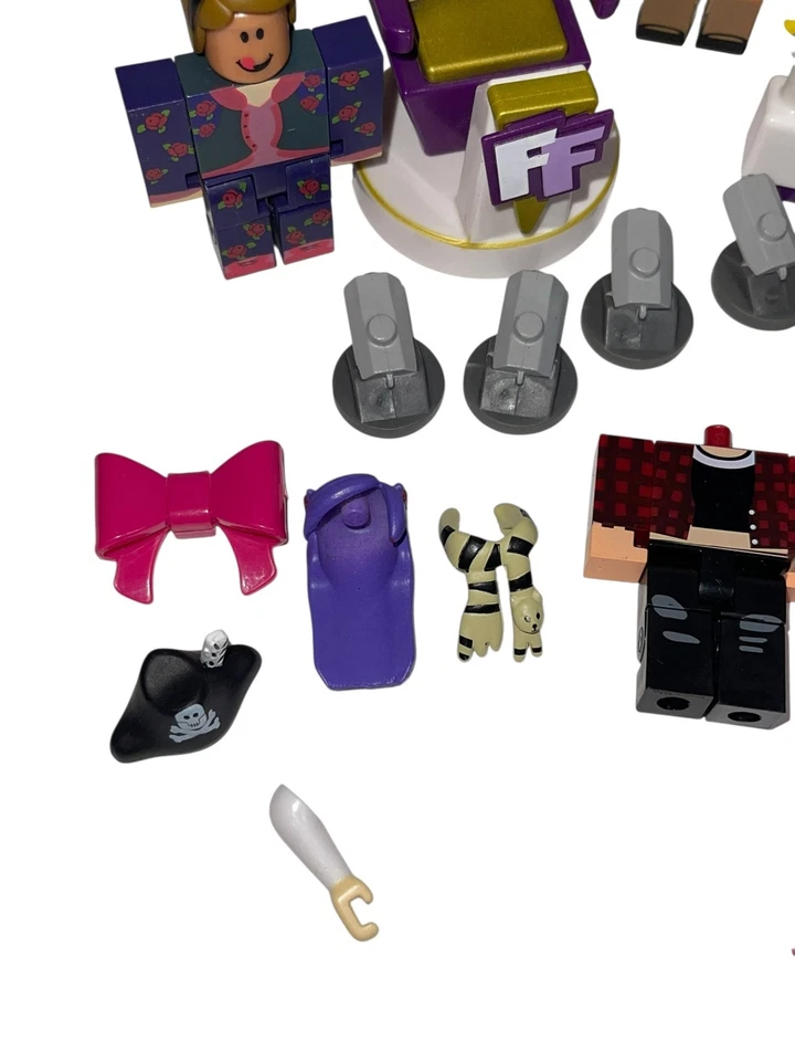 Roblox Fashion Famous Playset Celebrity Collection MIXED LOT no codes MUST SEE - Image 2 of 4