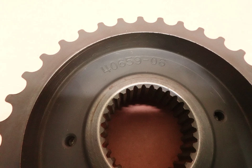 Harley-Davidson Softail Deluxe 2007-2016 FLSTN polea de tracción delantera engranaje de piñón Foto 2 de 4