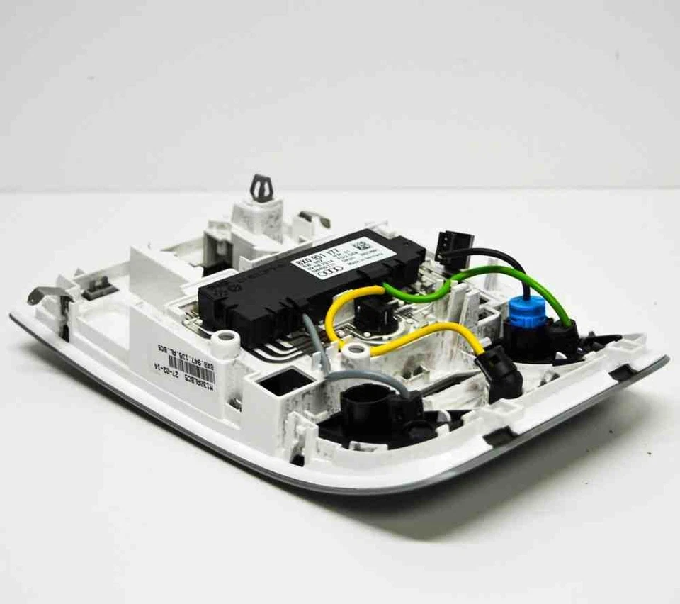 Audi A1 Sportback 8XA, 8XF Interior Light 8X0951177 8X0947135 1.6 Diesel 2657407 - Image 3 of 4