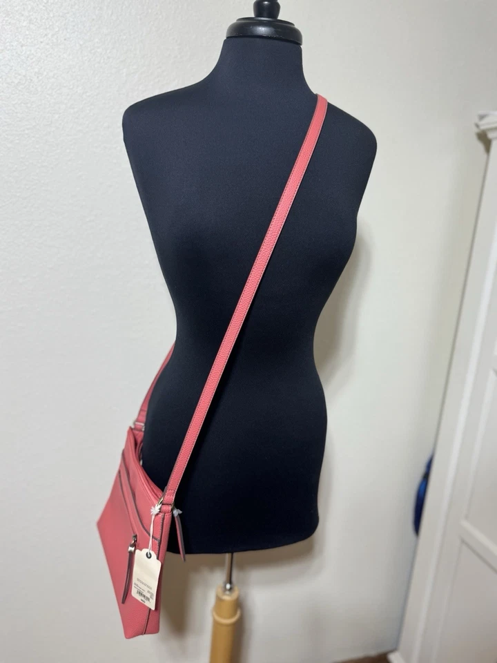 St. John's Bay, Monedero Coral, Detalles Cremallera, Correa Ajustable, Nuevo Con Etiquetas Foto 3 de 4