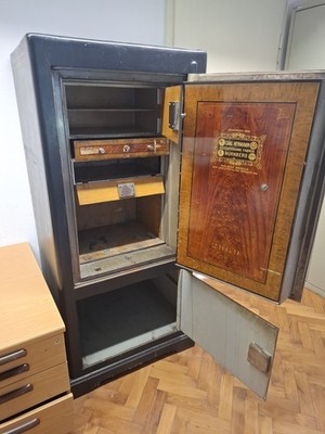 Geldschrank Wertschrank Tresor Carl Hermann ca. 1901