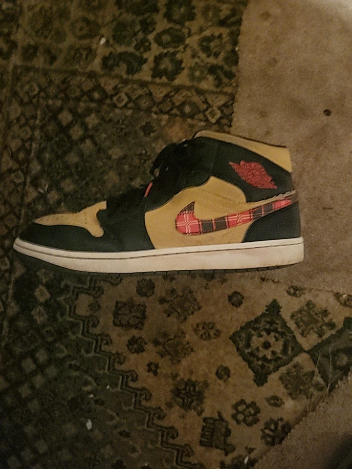 NIKE AIR Jordan 1 Mid SE 'TARTAN SWOOSH' Talla 11 Para Hombre Foto 4 de 4