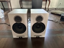 ELAC Debut Reference DBR62 Bookshelf Speakers...