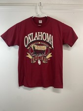 Vintage 1995 University of Oklahoma OU Sooners Men  s T Shirt Large Crimson