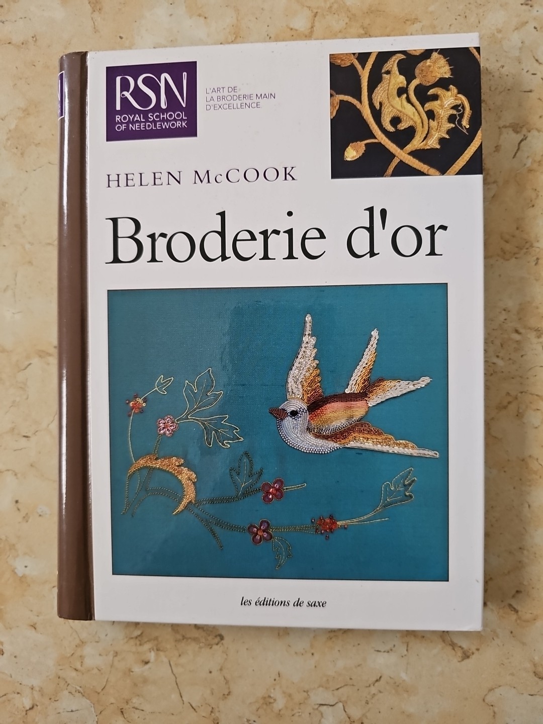 Livre broderie d'or Helen McCook RSN manuel apprentissage broderie cannetille or