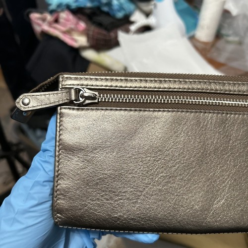Coach Metallic Bronze Gold Pleated Front Wristlet - “Sanna - Picture 13 of 24