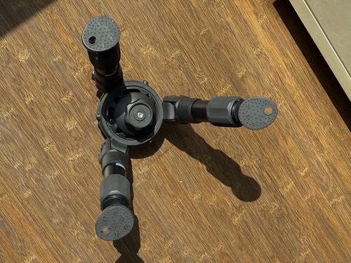 Induro Alloy8M LFB 100 Hi-Hat Tripod with HB100 mount - Picture 3 of 4