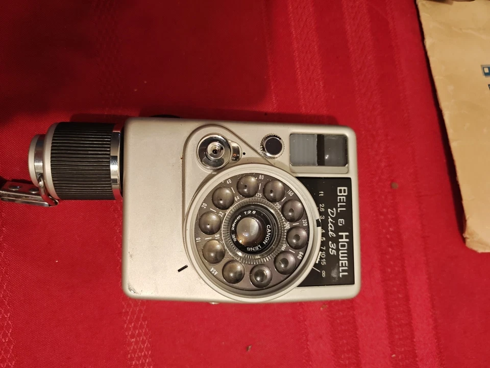 Bell & Howell Dial 35, 35mm Half Frame Camera w/ Case UnTested w/paperwork - Image 4 of 4