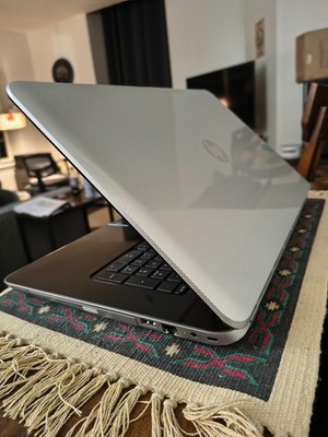 HP Pavilion 17-e110dx AMD A8-4500U APU W/Radeon GPU 12GB 240GB SSD Win11Hm