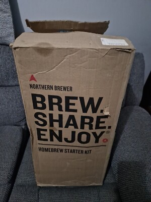Northern Brewer Small Batch Homebrew Starter Kit mit Block Party Amber Ale