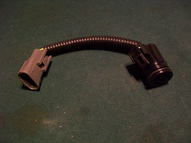 Conversion Harness Denso 3 Pin Oval Connector To 3 Pin Round Plug at Alternator | eBay