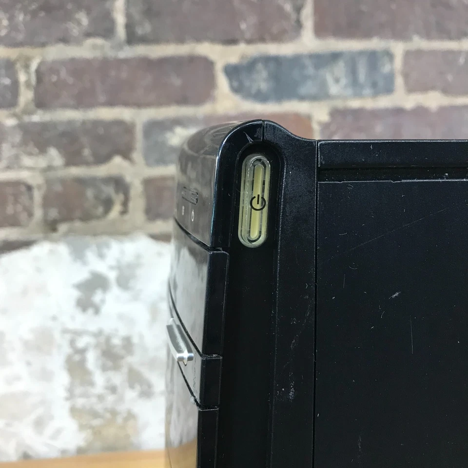 Compaq Presario Desktop AMD Sempron 2.70GHz 4GB RAM (Windows 7 Pro 32-Bit) - Image 4 of 4