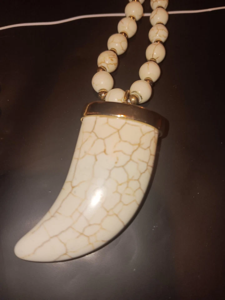 Tocara Howlite Bead Necklace Long Statement Piece With Large Tooth - Image 3 of 4