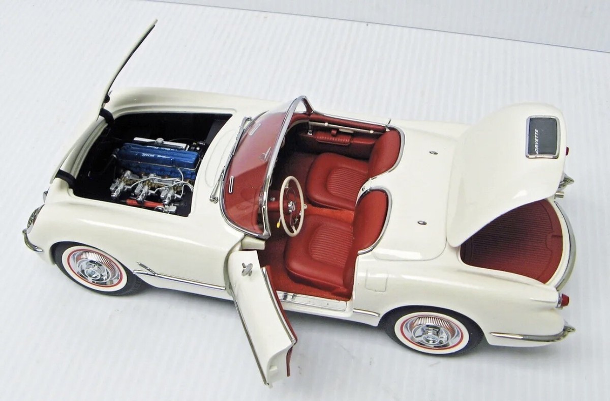 AUTOart 1953 Chevrolet Corvette 1:18 Diecast Car for sale online