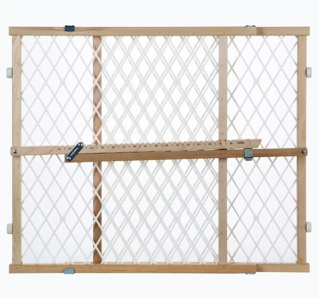 Toddleroo Diamond Mesh Adjustable Wooden Baby Gate - 26.5in-42in - 23in Tall