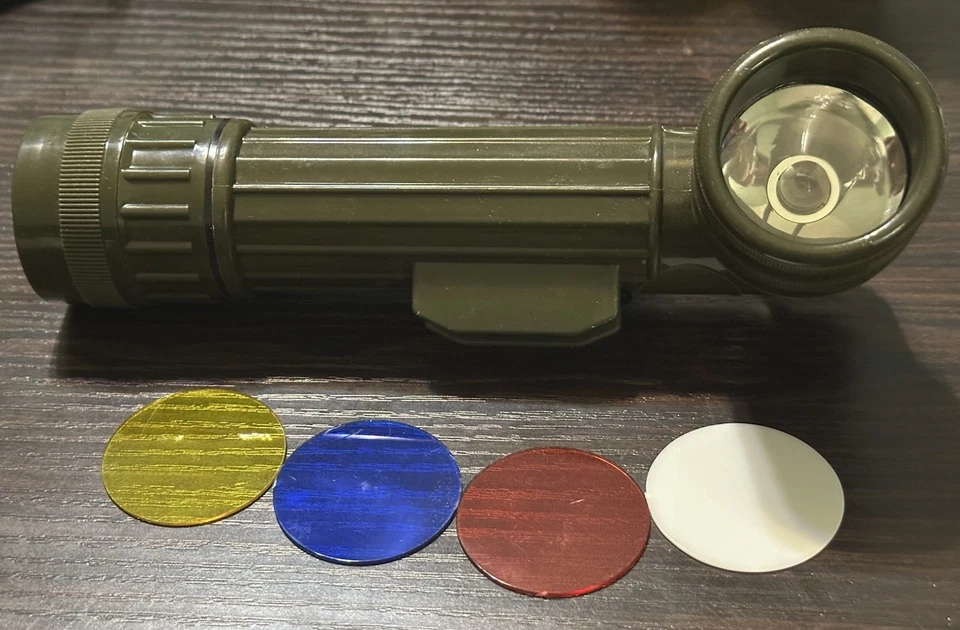 Fox Outdoor Products Anglehead Flashlight 4 Color Lenses Belt Clip Olive Drab - Image 4 of 4