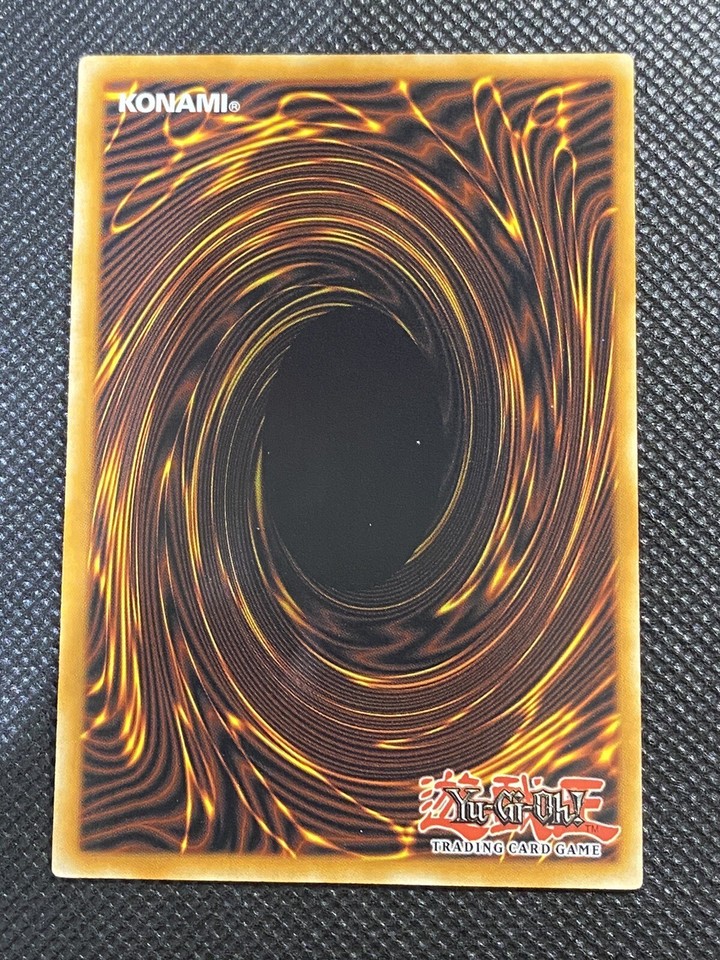 Blackwing - Vata L'emblema Del Vagabondo - DABL-EN001 - Super Rara - 1a Edizione | Yu-Gi-Oh! - 5