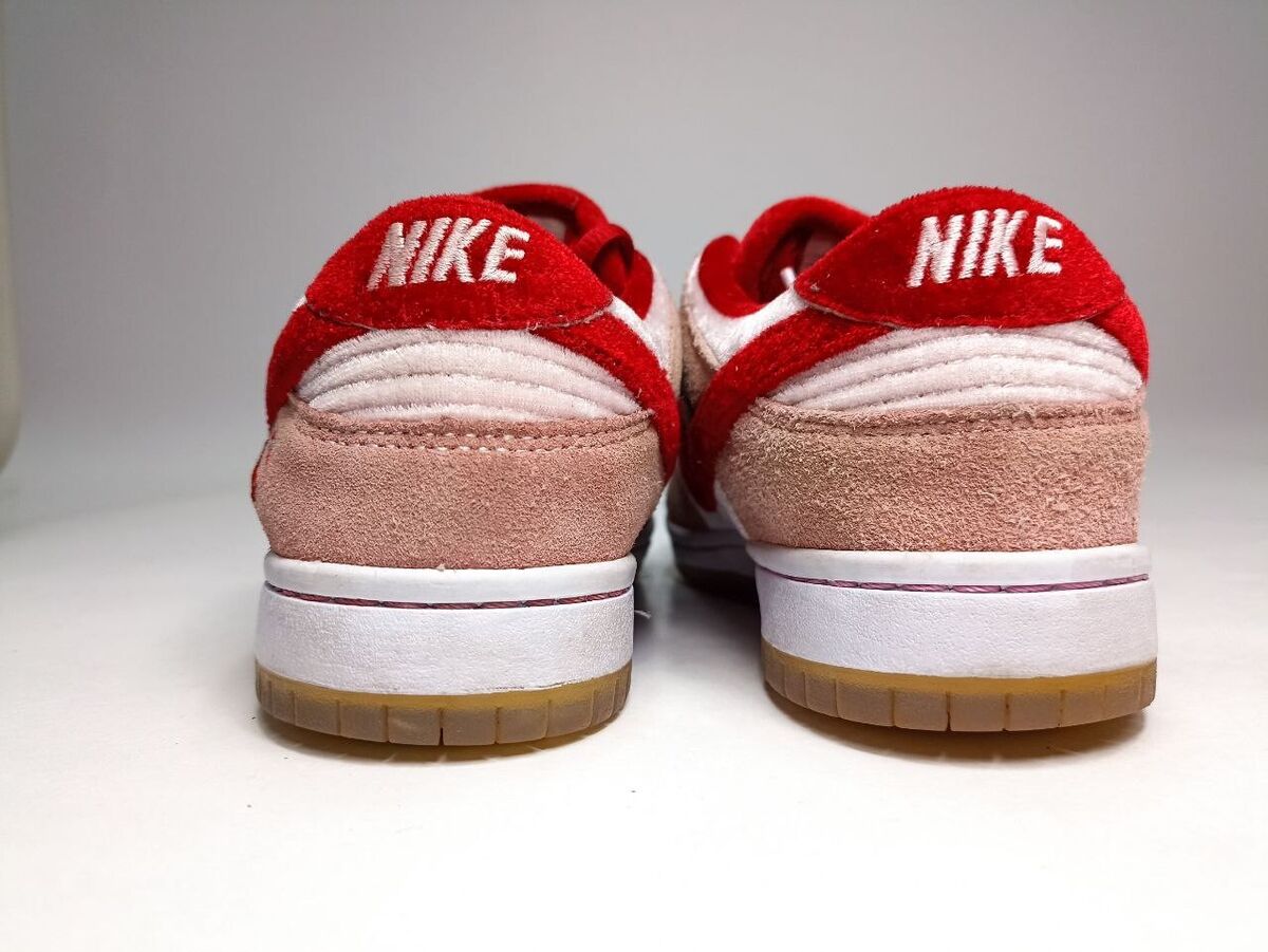 Level A - Nike Dunk Low SB x StrangeLove Valentines Day Level A - Nike Dunk Low SB x StrangeLove Valentines Day