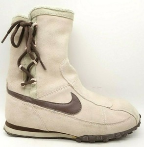 insulated nike boots
