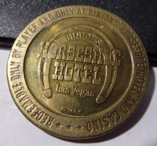 BINION'S HORSESHOE CASINO 1965 FM $1 ONE DOLLAR SLOT GAMING TOKEN Las Vegas