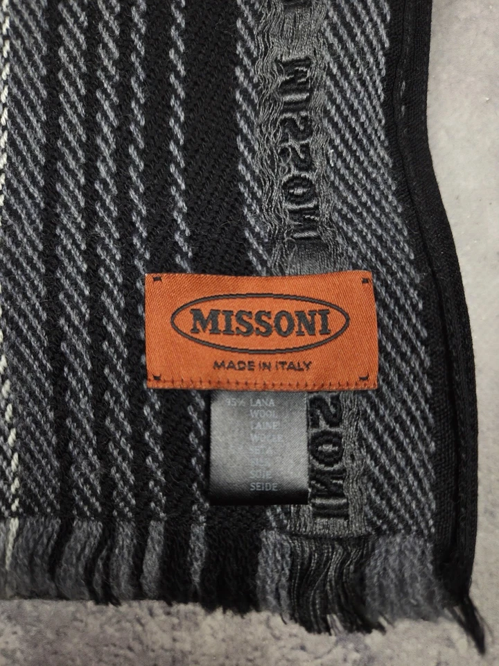 Bufanda de lana vintage MISSONI para hombre de lujo Y2K Italia logotipo clásico con monograma Foto 4 de 4