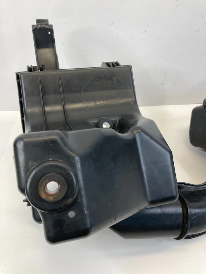 Ressonador de duto de admissão caixa filtro de ar Toyota Prius 2012-2015 17701-37170 - Imagem 3 de 4