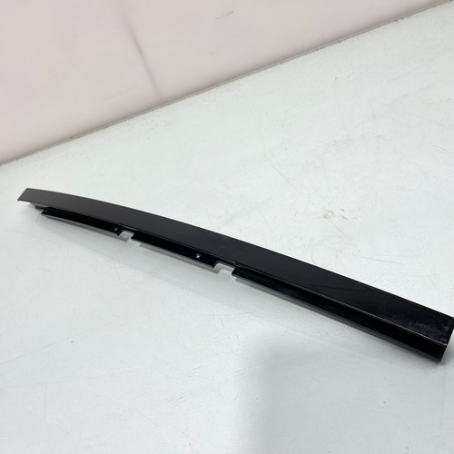 2010-2016 MERCEDES E350 REAR RIGHT PASSENGER WINDOW GLASS TRIM DIVIDER OEM - Picture 7 of 11