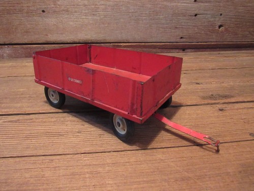 Vintage McCormick Red Barge Wagon With White Steel Rims Toy 1/16 - Picture 2 of 11