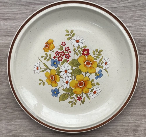 RARE VINTAGE HEARTHSIDE CASUAL ELEGANCE BORDEAUX STONEWARE 671 Dinner Plate