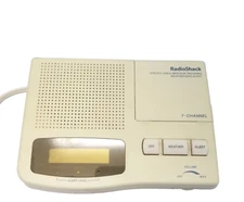 RadioShack Emergency Hazards Weather Alert Radio Model 12249-Vintage-Parts only