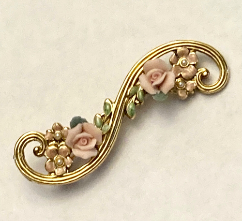 Vintage 1928 Jewelry Company porcelain flower bar brooch
