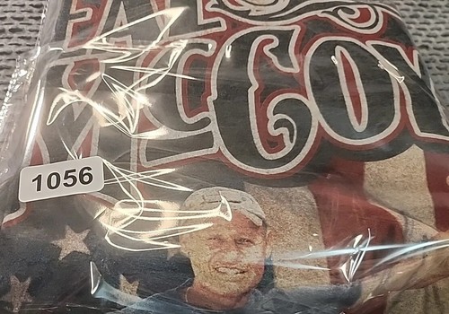 Neal McCoy On Tour Concert With Red White & Blue Flag T-Shirt Signed 3XL Gildan - Picture 9 of 9