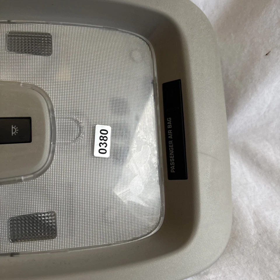 Luz de mapa domo superior Chevy Equinox 10-15 ~ 026 02 01 23 Foto 2 de 4