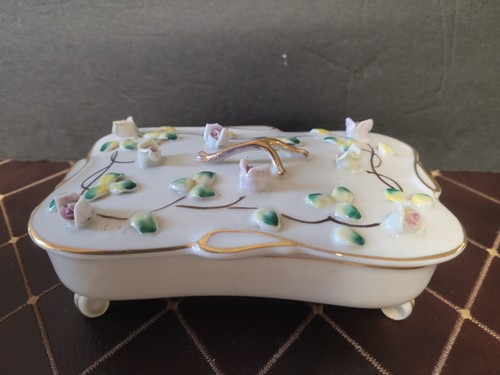 VINTAGE ARNART Creation Japan Porcelain Cigarette /Trinket Box -Applied Flowers - 第 1/10 張圖片