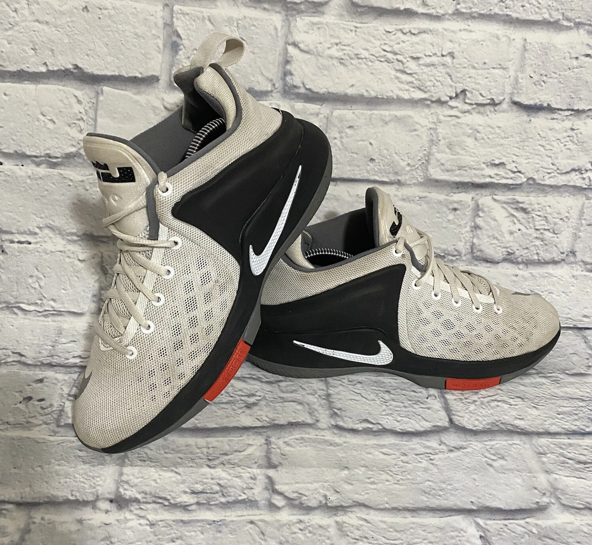 Nike zoom outlet witness lebron