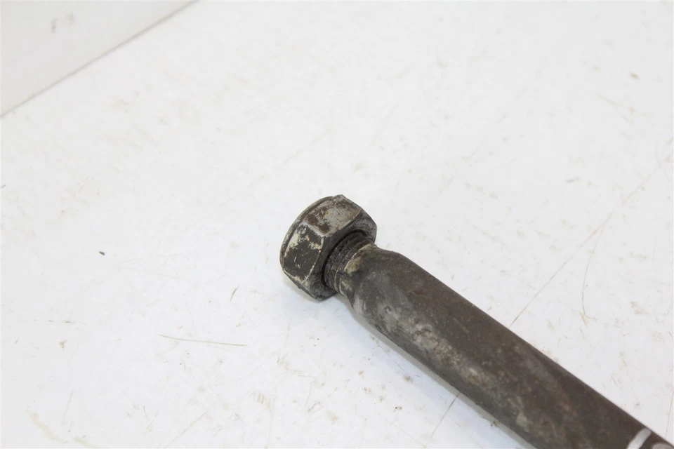 Гайка болта поворотного рычага 2003 Honda CRF 450R - Изображение 3 из 4