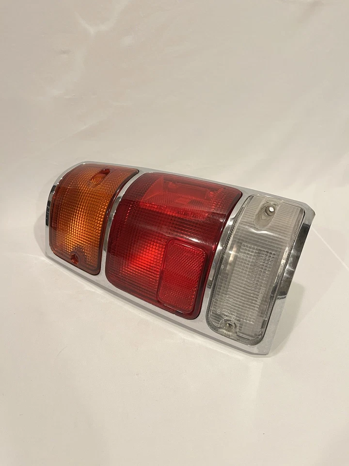 1994-1997 Honda Passport Isuzu Rodeo Right Tail Light Lamp CHROME OEM TESTED✅ - Image 2 of 4