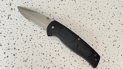 Frost Knife Cutlery Flying Falcon Rostfrei Black Handle Linerlock  Combo Blade -