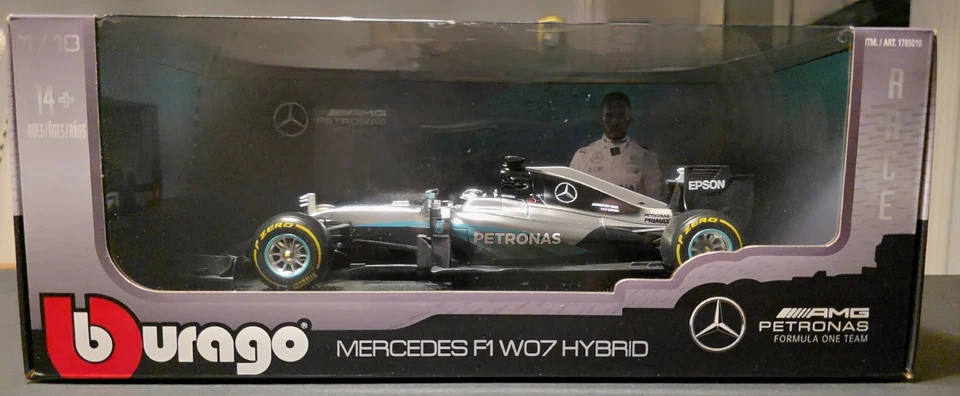 Mercedes-AMG F1 W07 híbrido Bburago 1:18 - Lewis Hamilton GP de Gran Bretaña 2016 librea Foto 2 de 4