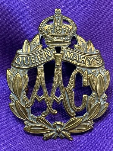 Genuine WW1 Queen Mary's Army AuxilliaryCorps GM Cap Badge w/lugs