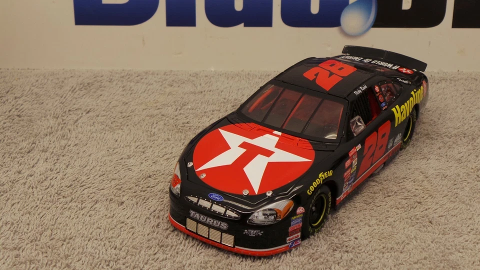 Rudd #28 Texaco 1:24 scale die - cast Nascar - Image 3 of 4
