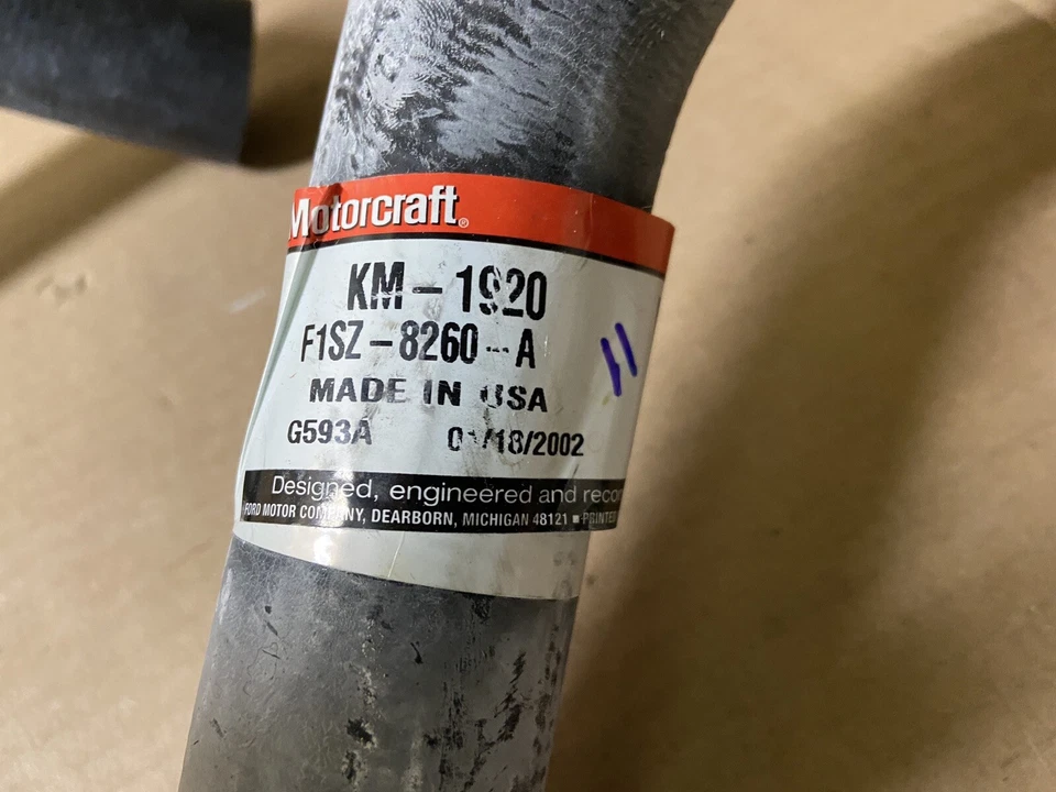 Manguera de radiador superior Ford F1SZ-8260-A KM1920 1991-1993 Cougar & Thunderbird 5,0 L Foto 3 de 3