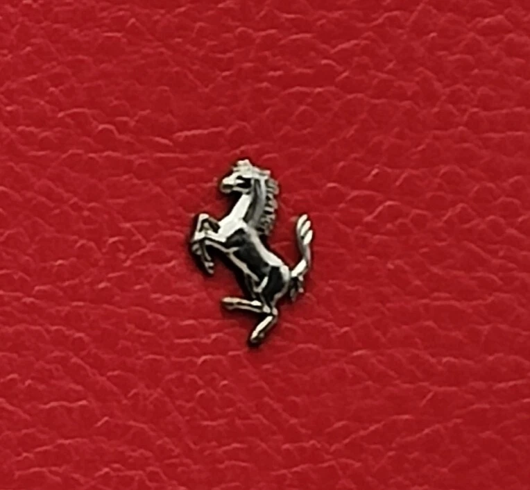 Ferrari porta documenti vip rosso ottima idea regalo oggetto da collezione  - Immagine 3 di 4