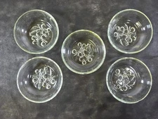 VINTAGE Set of 5 Jeanette Glass Cherry Pattern Fruit Dessert Bowls 4 1/2"