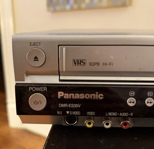 Panasonic DMR-ES35V VCR DVD VHS Player Combo For Parts No Remote - Picture 2 of 4