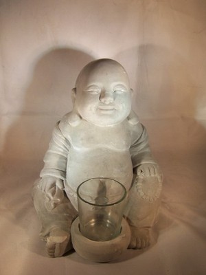 Happy Buddha - sitzend - aus Beton - mit Teelichthalter - 2. Wahl