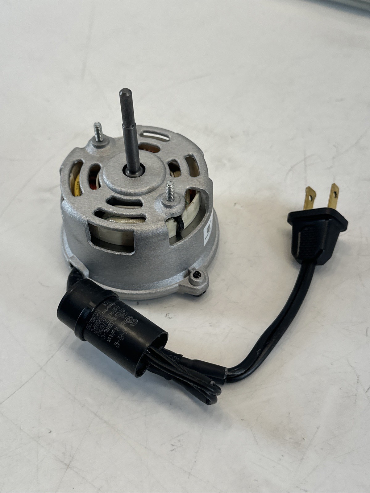 Broan-NuTone RE70BN Bathroom Exhaust Fan Motor Kit – 70 CFM 6.0 Sones – New Open