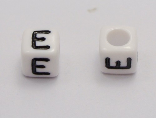 500 White with Black Alphabet Letter "E" Acrylic Cube Beads 6X6mm - Picture 1 of 1