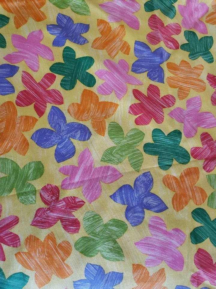 Vnt Sewing Fabric Bloomcraft Sketch Flower Brights Yellow 20x54" Cotton Poplin - Image 2 of 4